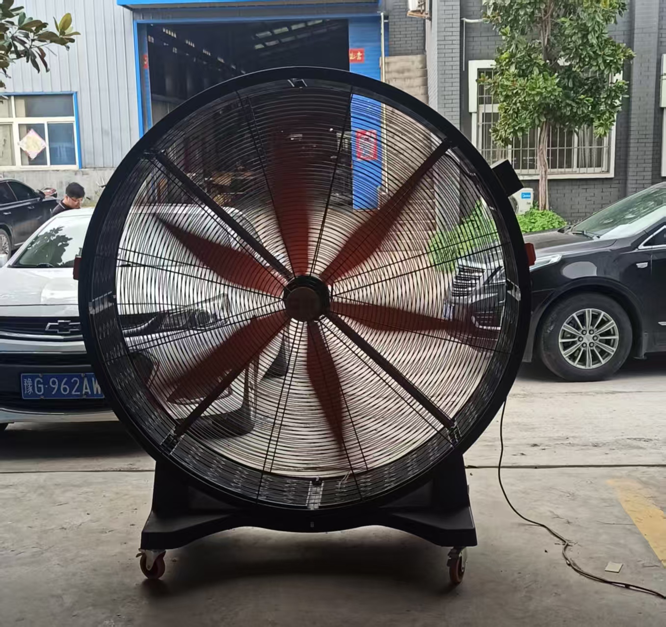 戰(zhàn)高溫，送清涼